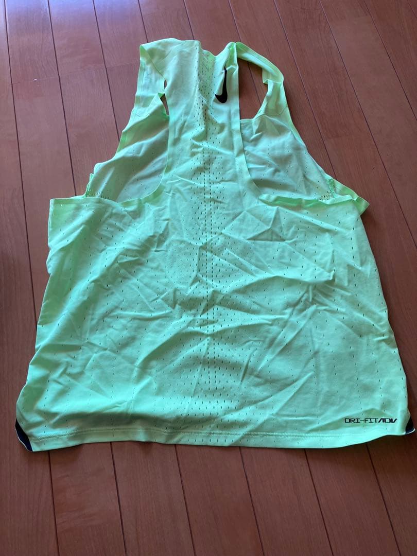 Nike エアロスイフト　シングレット