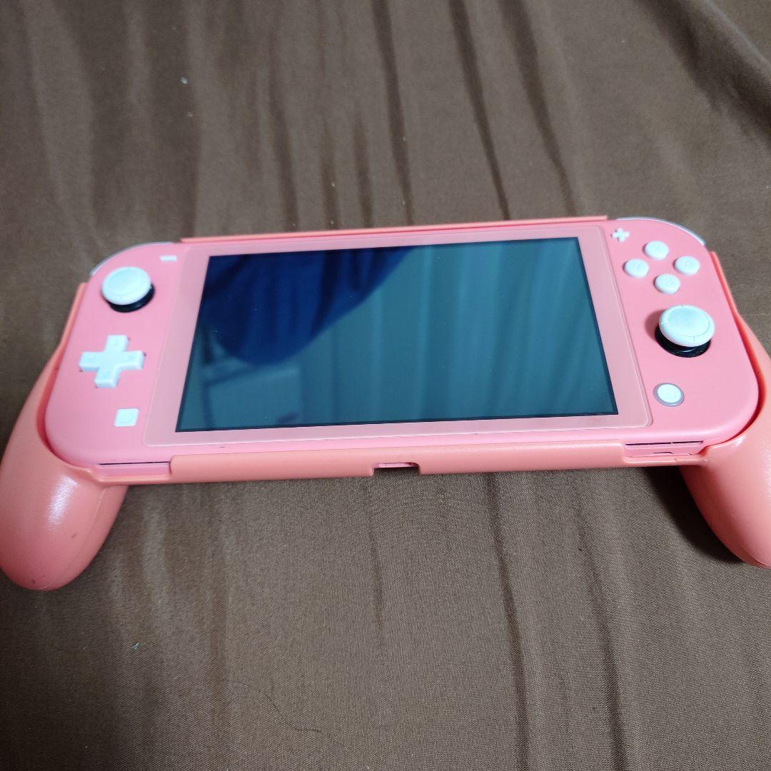 NintendoSwitchLightピンク、ストック付属