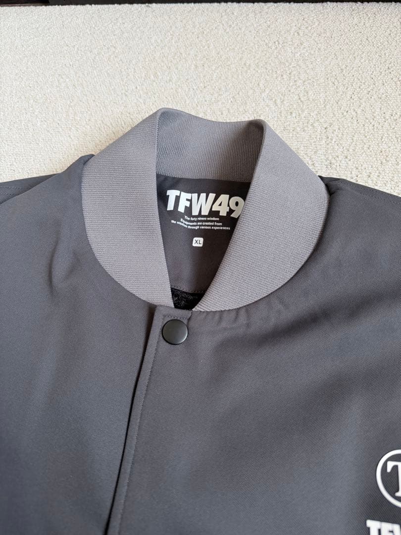 TFW49 ジャケット　サイズXL 新作　チャーコール