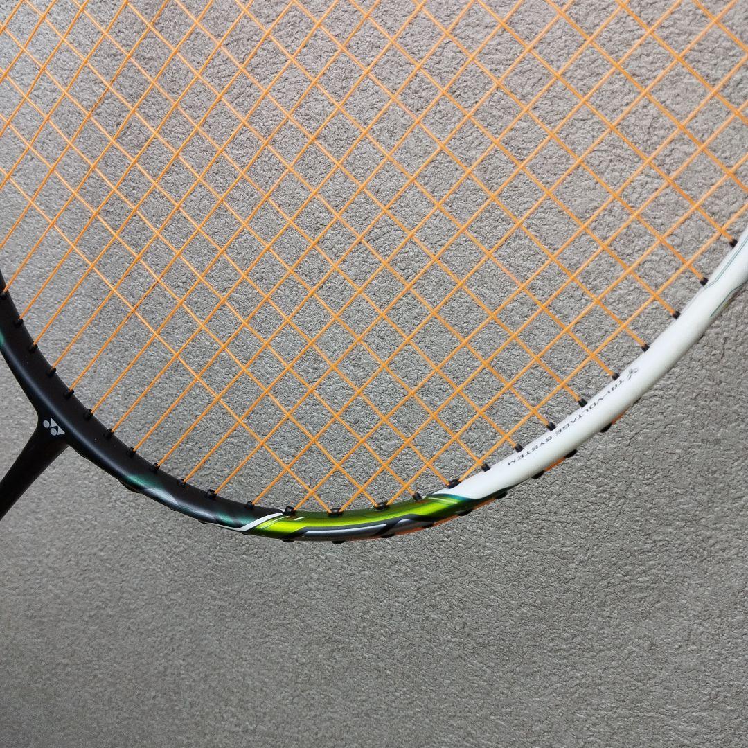 【廃盤希少】YONEX VOLTRIC Z Force 4UG5 ボルトリック②