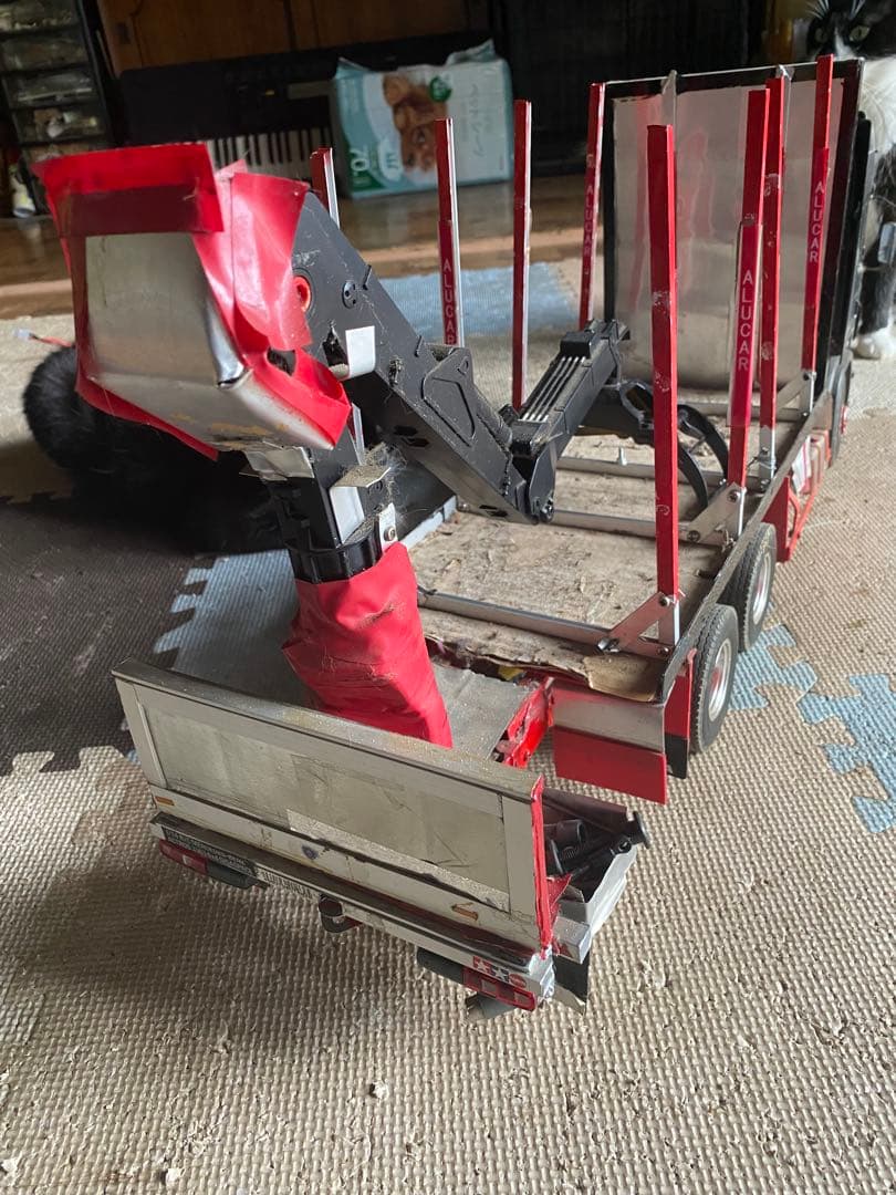 タミヤ　1/14 スカニア原木運搬フルトレーラー仕様　フルオペ