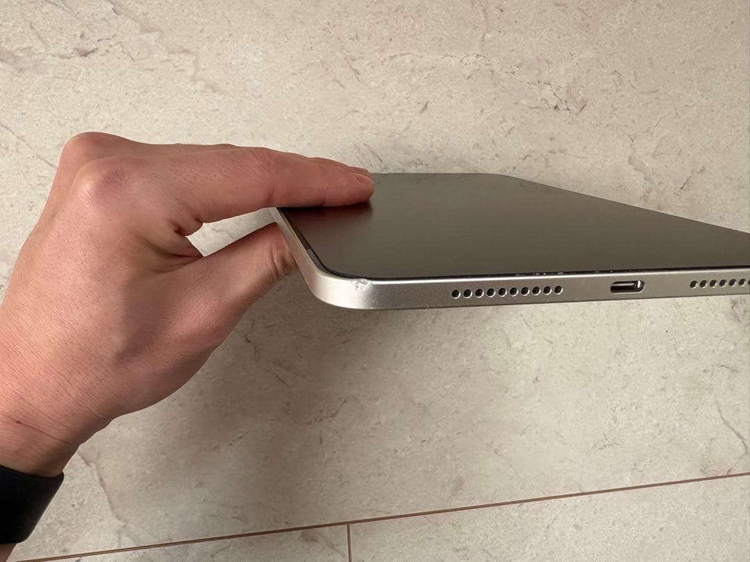 Apple iPad mini (第6世代) スターライト64GB