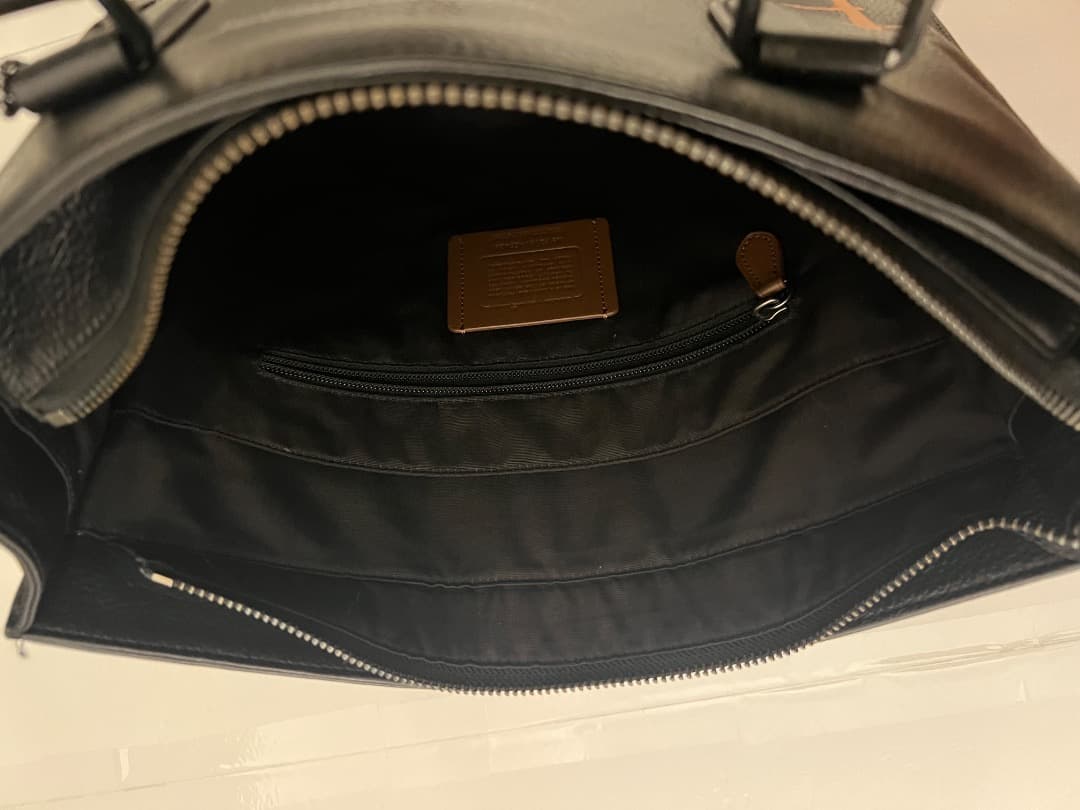 ⭐️【希少・限定品・美品】コーチとバスキアの限定コラボ ショルダーバッグ