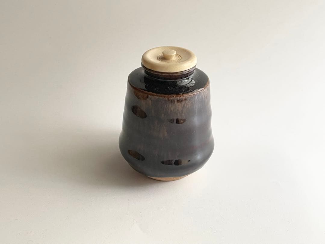 茶道具　出雲焼茶入　藤井誡堂書付　銘　閑居　共箱　肩衝茶入　棗