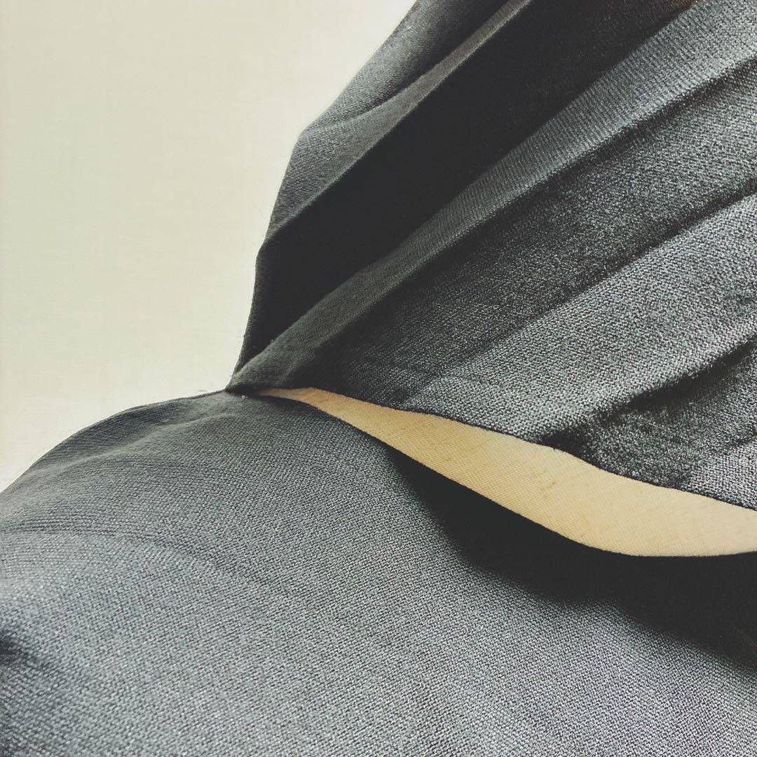 ミーイッセイミヤケ　ボタン付き変形ハイネック　プリーツ　トップス　チュニック　黒