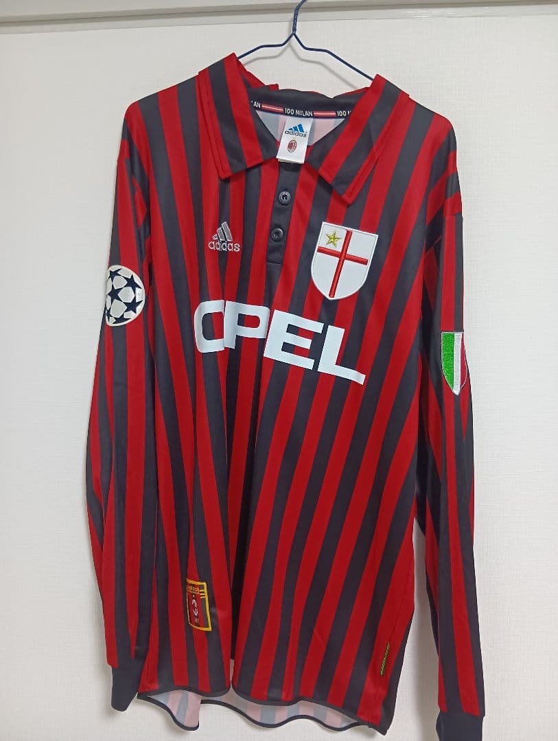 アルベルティーニのミラン100周年記念ユニフォーム