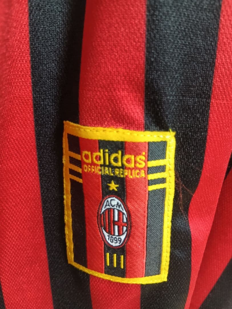 アルベルティーニのミラン100周年記念ユニフォーム