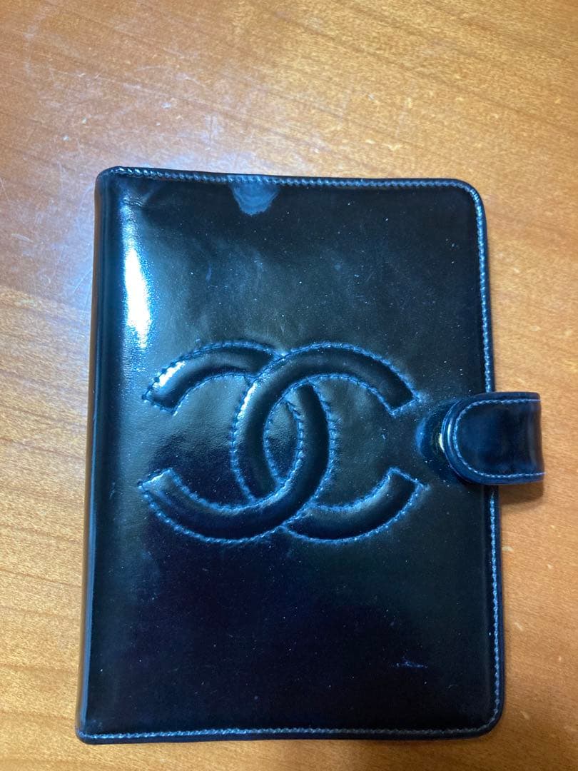 MIYABI　　シャネル　エナメル黒　スケジュール帳カバー　名刺入