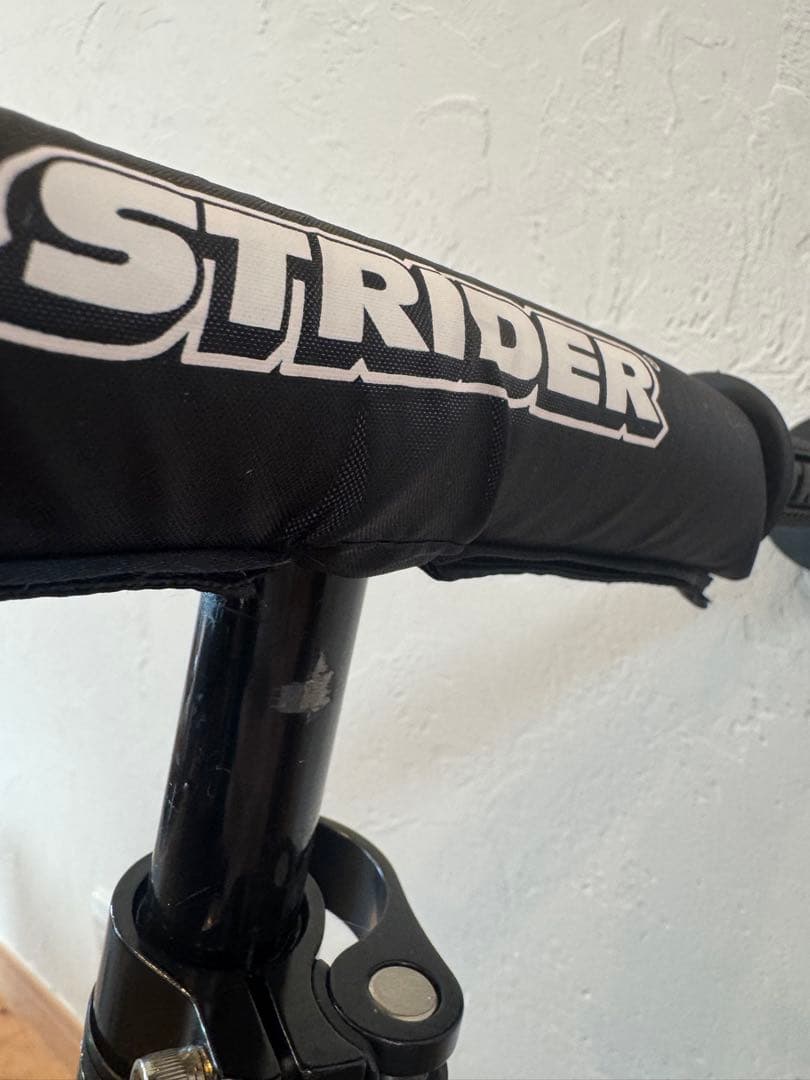 STRIDER バランスバイク 黒