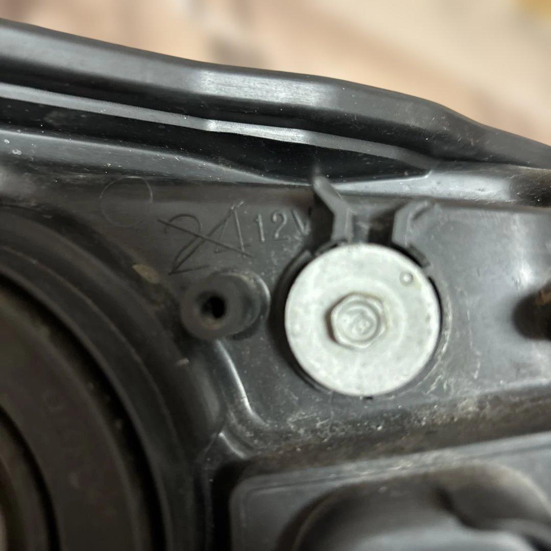 トヨタプラド左ヘッドライト