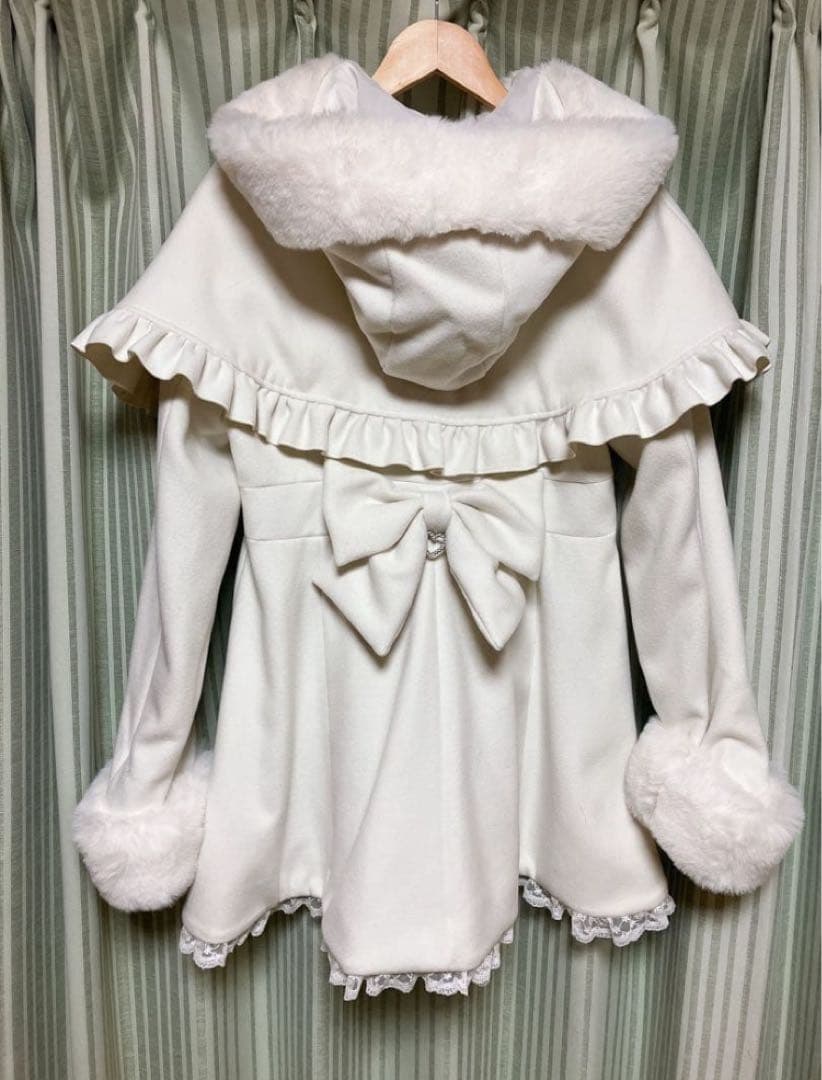【量産姫】NOEMIE ドーリーケープフレアコート 白 M ほぼ未使用