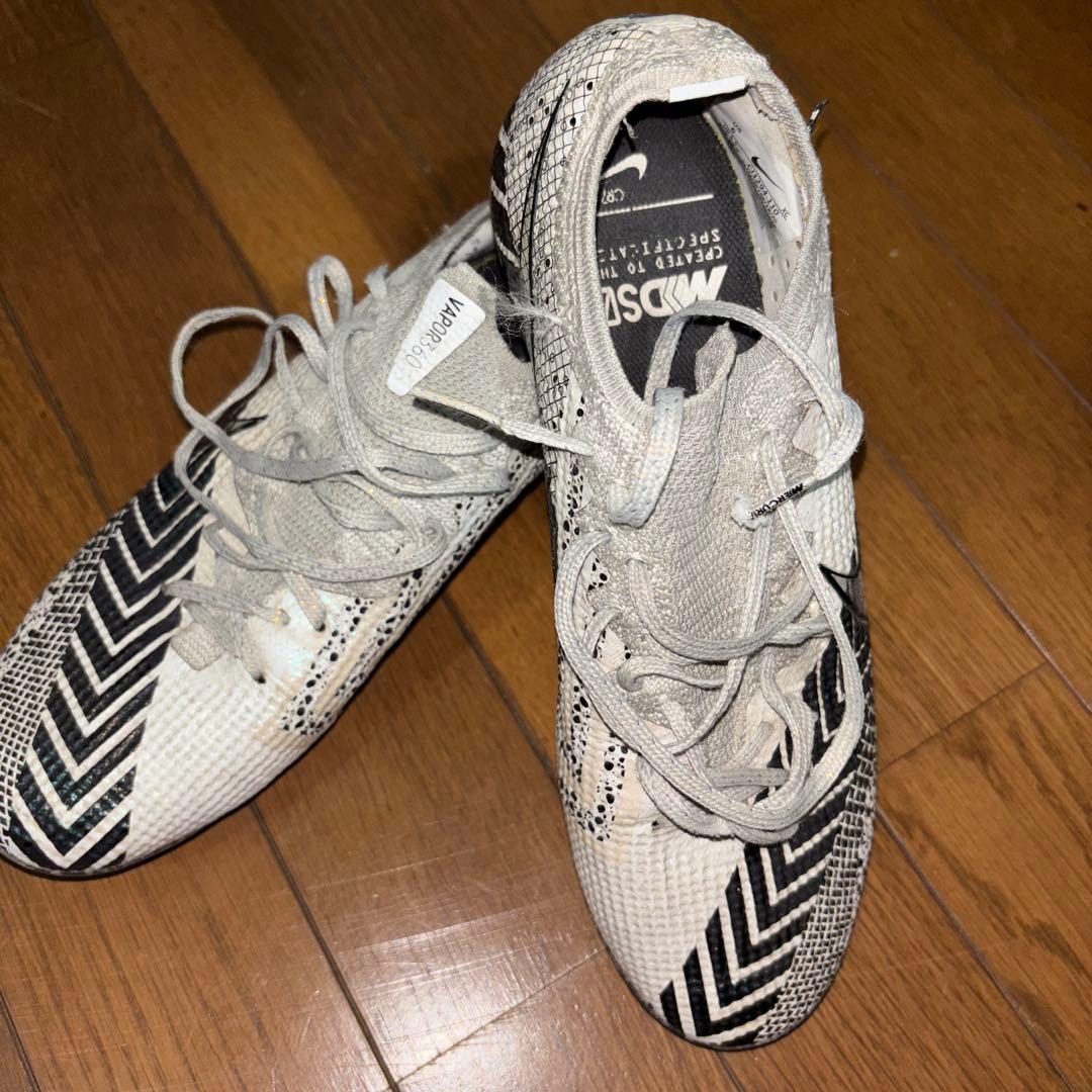 サッカースパイク NIKE マーキュリアル トップモデル
