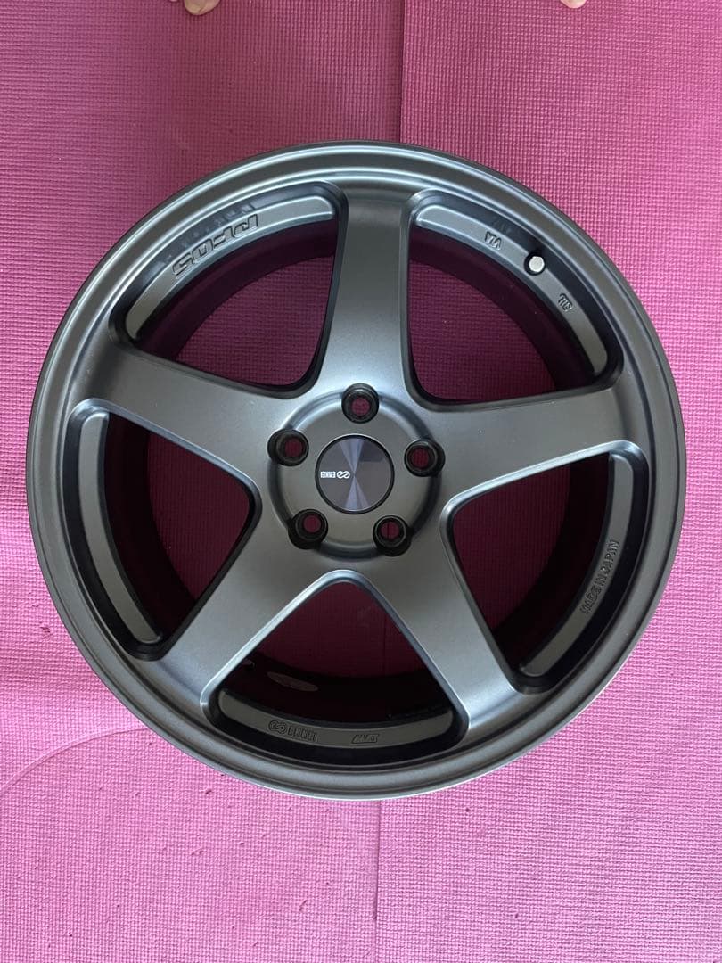 車　ENKEI PerformanceLine PF05