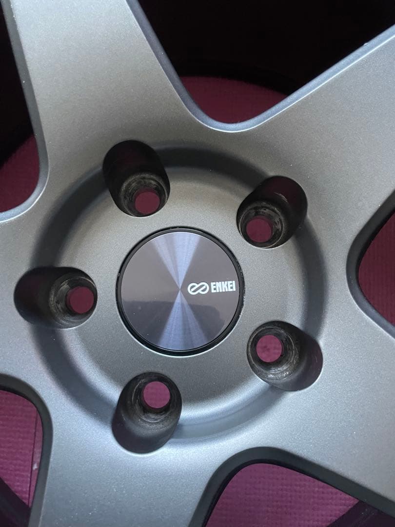 車　ENKEI PerformanceLine PF05