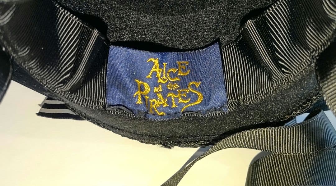 ALICE and the PIRATES 羽根付きストライプリボンミニハット