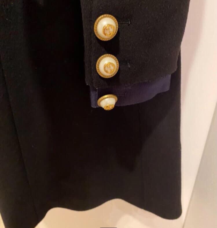 シェリーライン　GUCCI ボタン　上品コート　ブラック　紺色