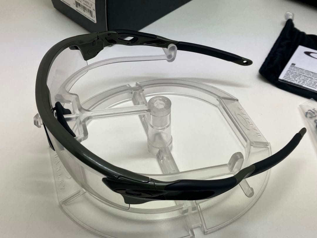 オークリー レーダーロック　RADARLOCK 調光 サングラス