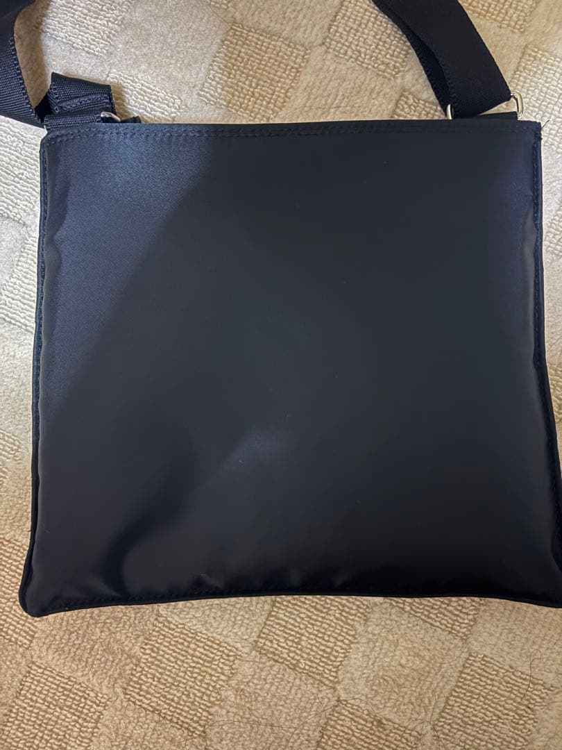 PRADA ブラック ナイロン ショルダーバッグ