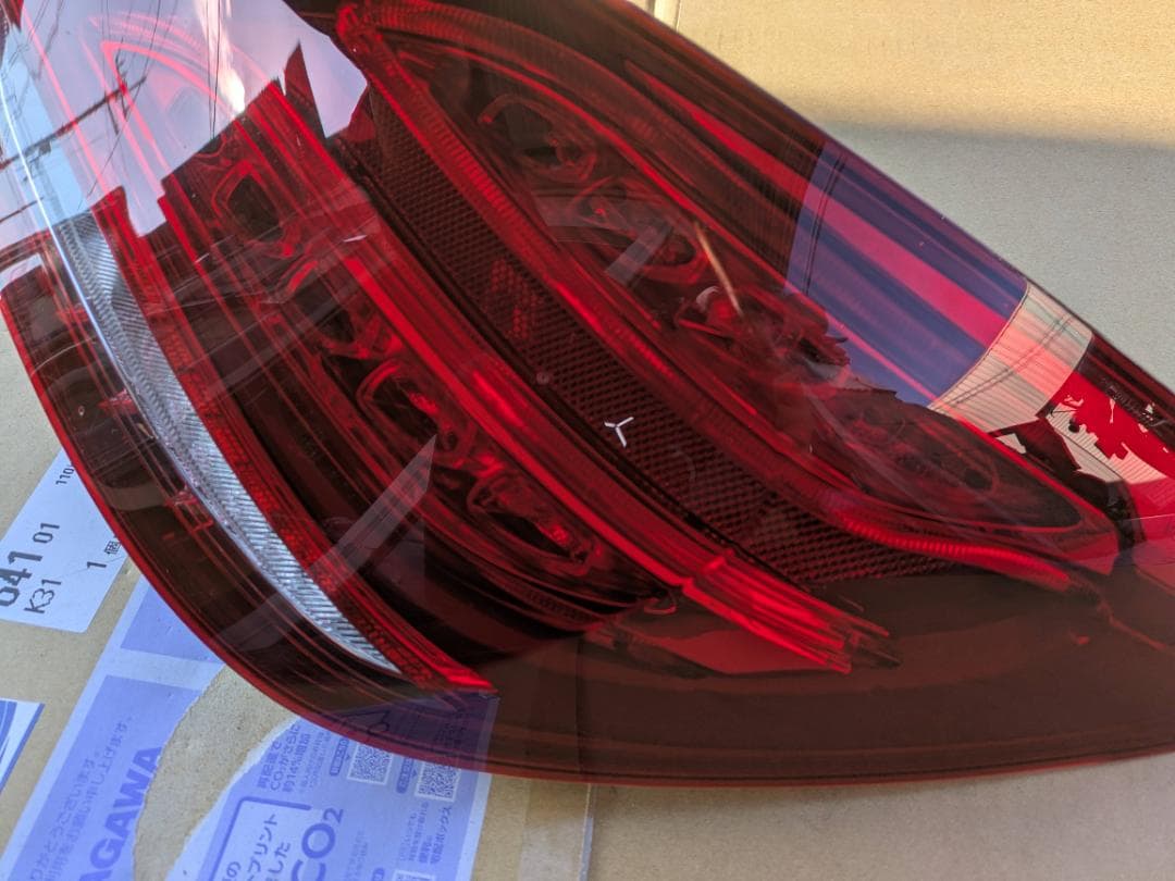ベンツ Cクラス W205 純正テールランプ 右 A2059061457　美品②