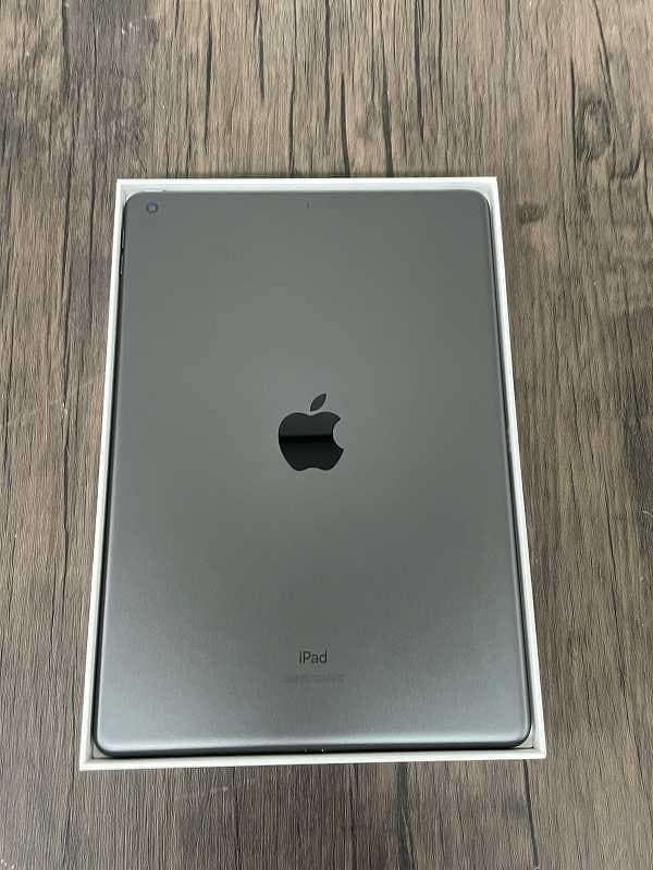 ⑨【美品】iPad Apple 第9世代　Wi-Fiモデル　64GB