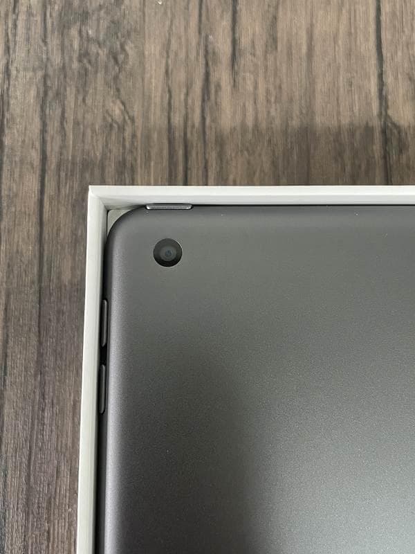 ⑨【美品】iPad Apple 第9世代　Wi-Fiモデル　64GB