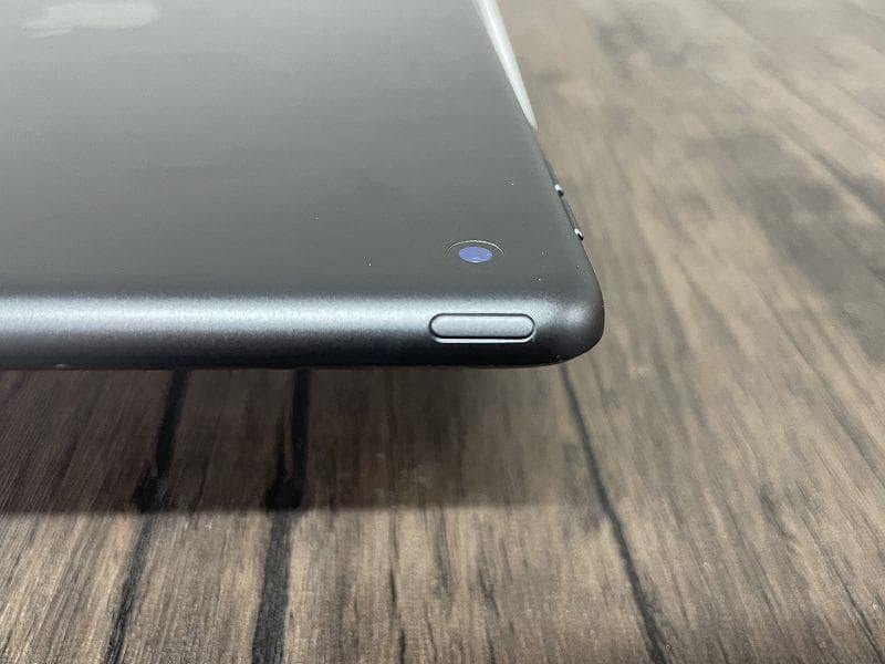 ⑨【美品】iPad Apple 第9世代　Wi-Fiモデル　64GB