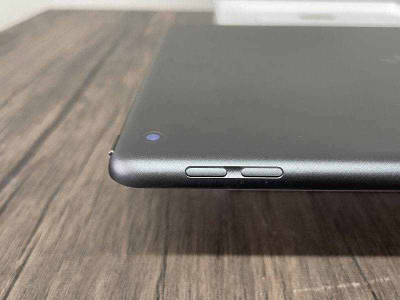 ⑨【美品】iPad Apple 第9世代　Wi-Fiモデル　64GB