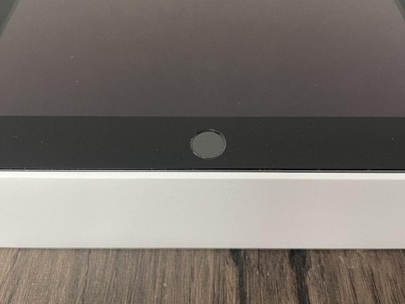 ⑨【美品】iPad Apple 第9世代　Wi-Fiモデル　64GB