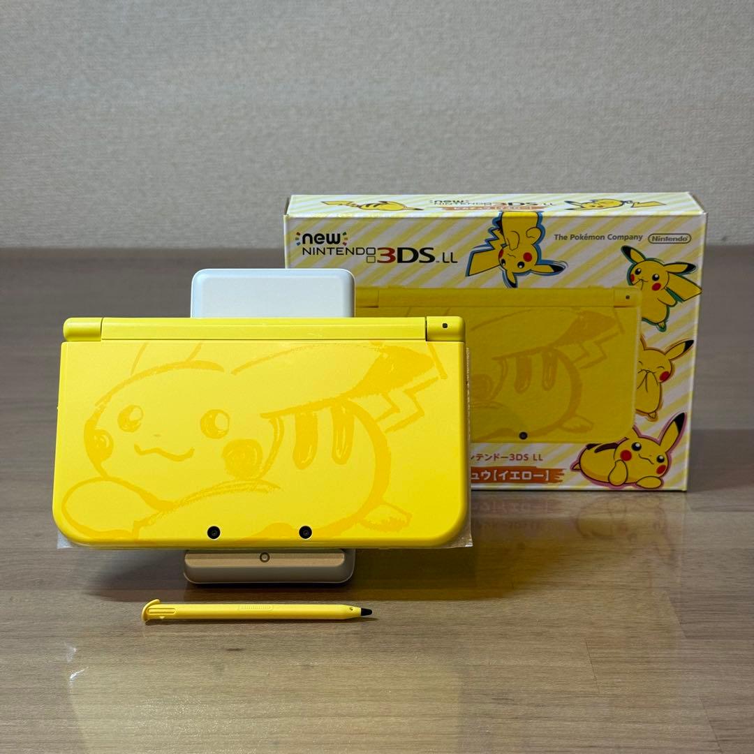 6-203 Newニンテンドー3DS LL ピカチュウ【イエロー】箱付き 美品
