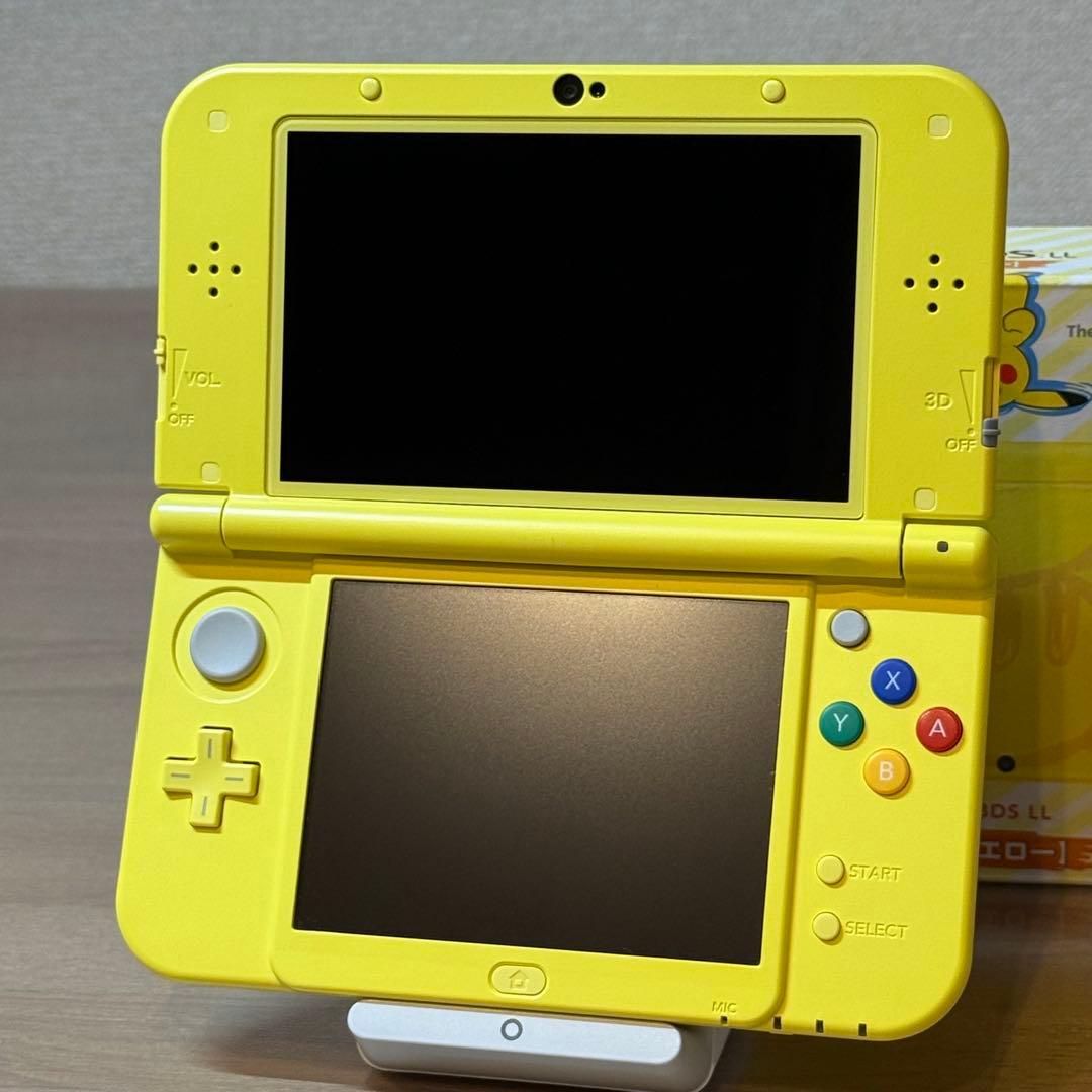 6-203 Newニンテンドー3DS LL ピカチュウ【イエロー】箱付き 美品