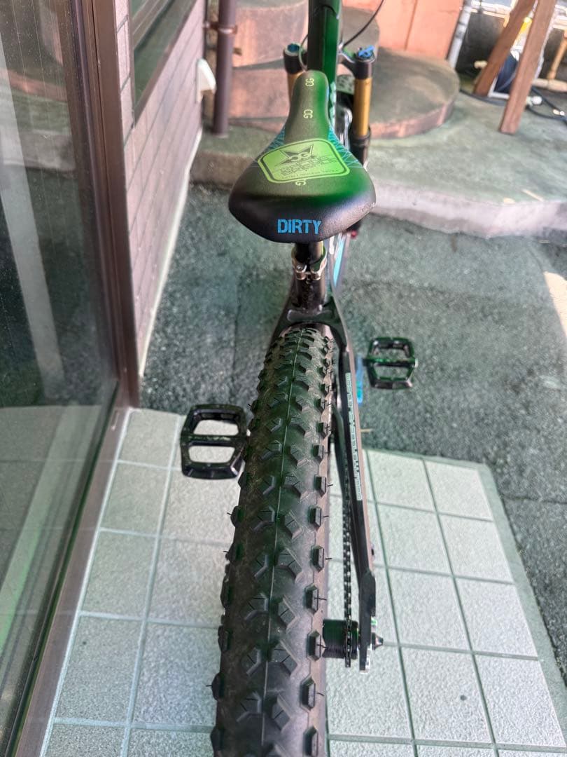 INTENSE TAZER HT ダートジャンプ　カスタム