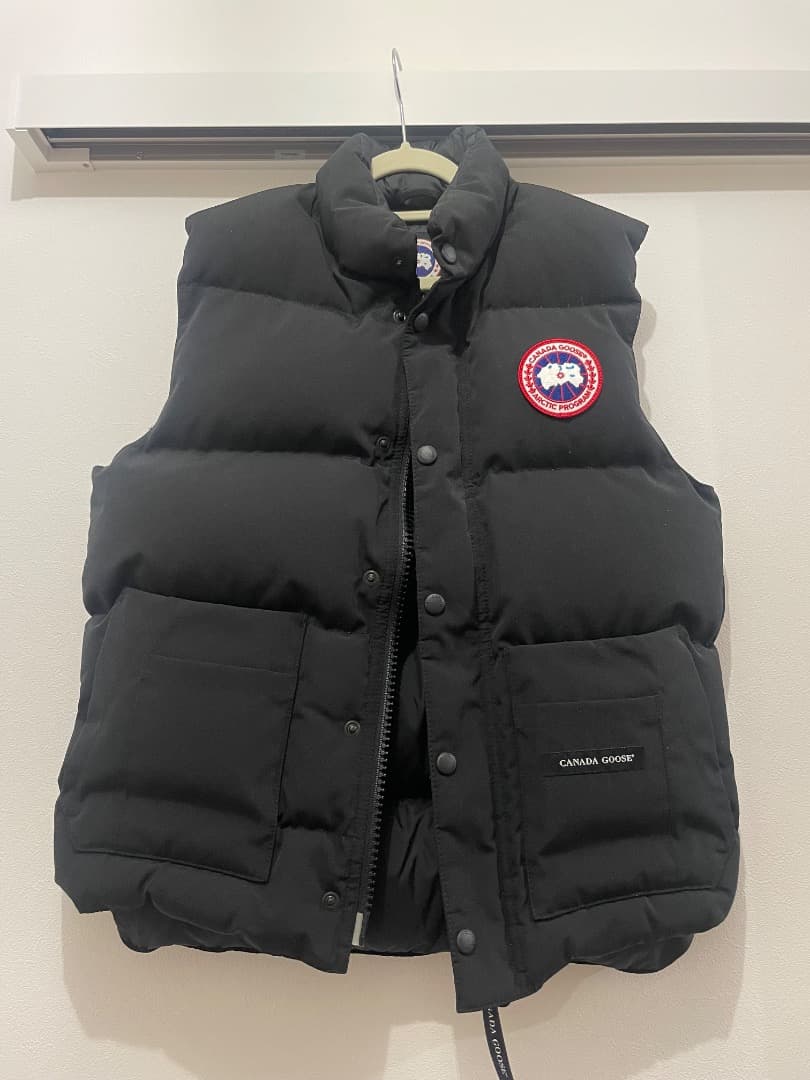   カナダグース ブラック ダウンベスト