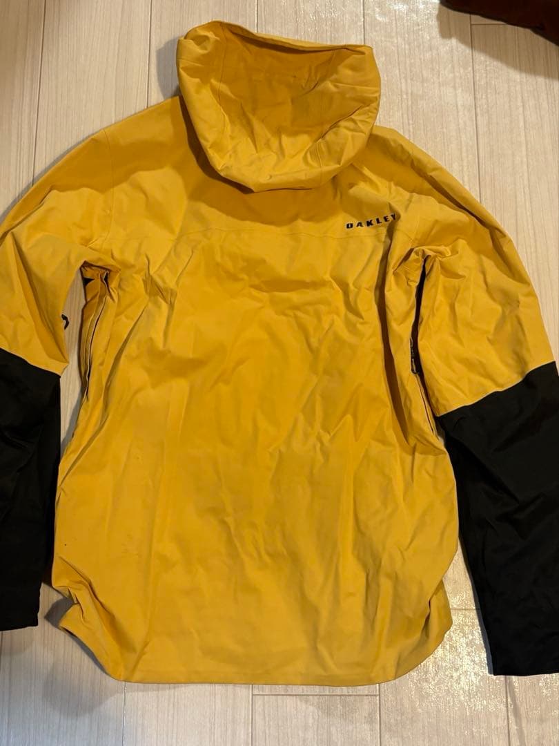 【価格相談可】オークリー　スノーボードジャケット