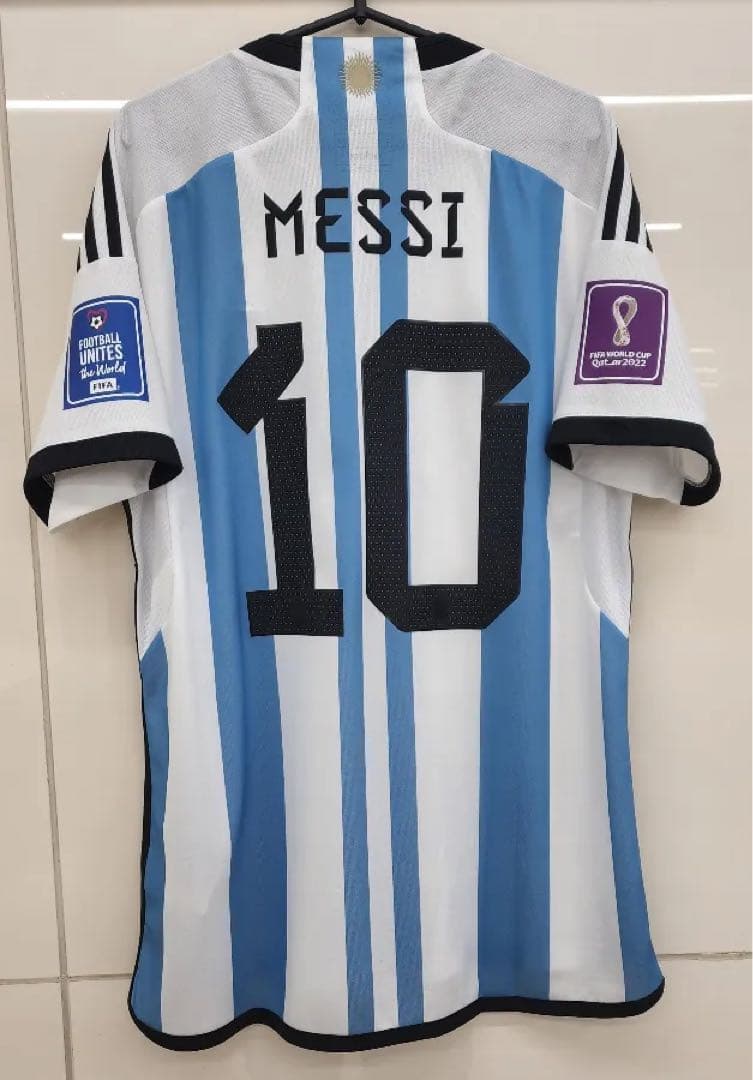 アルゼンチン代表２０２２W杯決勝　マッチデイ付き＆ W杯パッチ付き メッシ＃１０