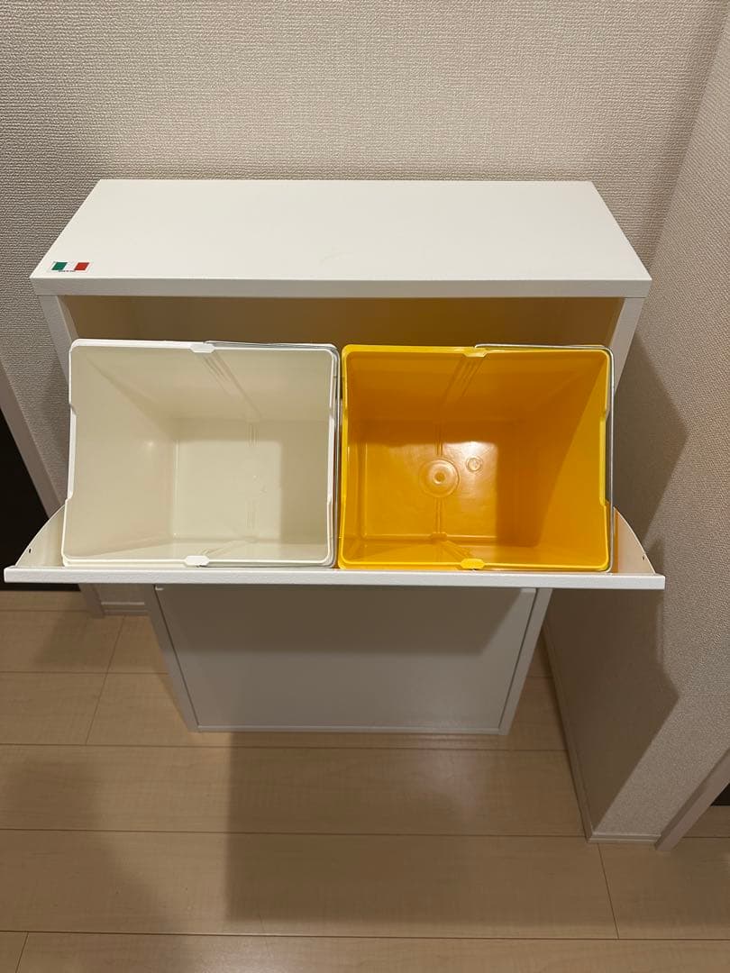 展示品 イタリア製スチールダストボックス 2×2段 ホワイト