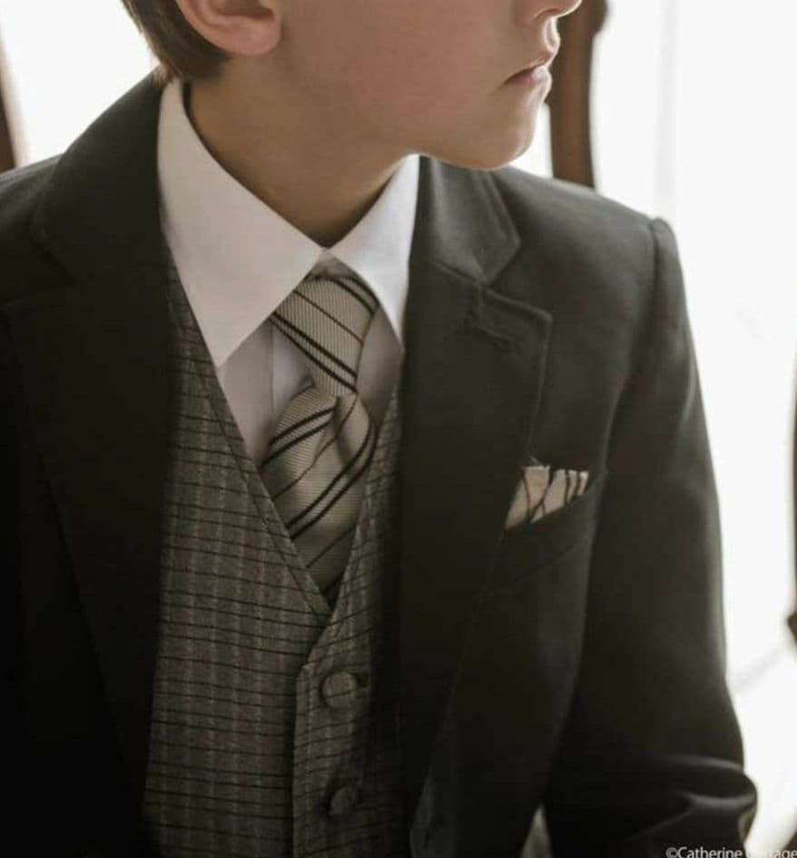 男の子用フォーマルスーツ