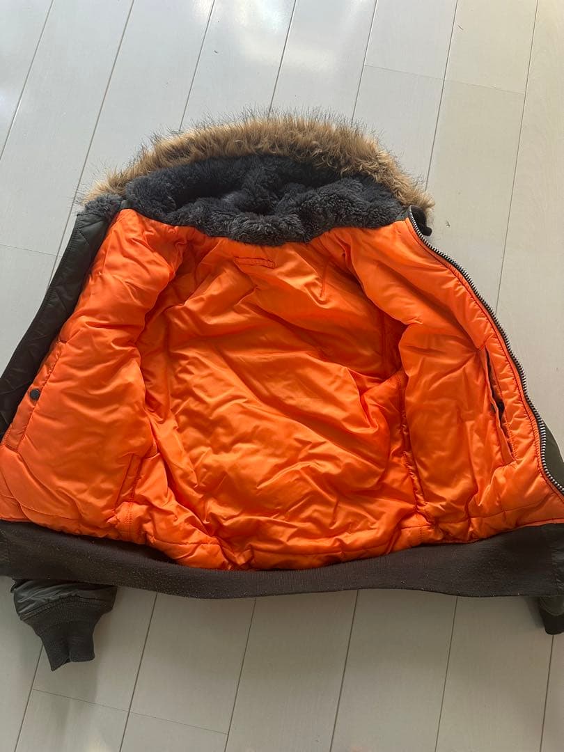 アルファインダストリーズ オリーブ色 MA-1 フライトジャケット