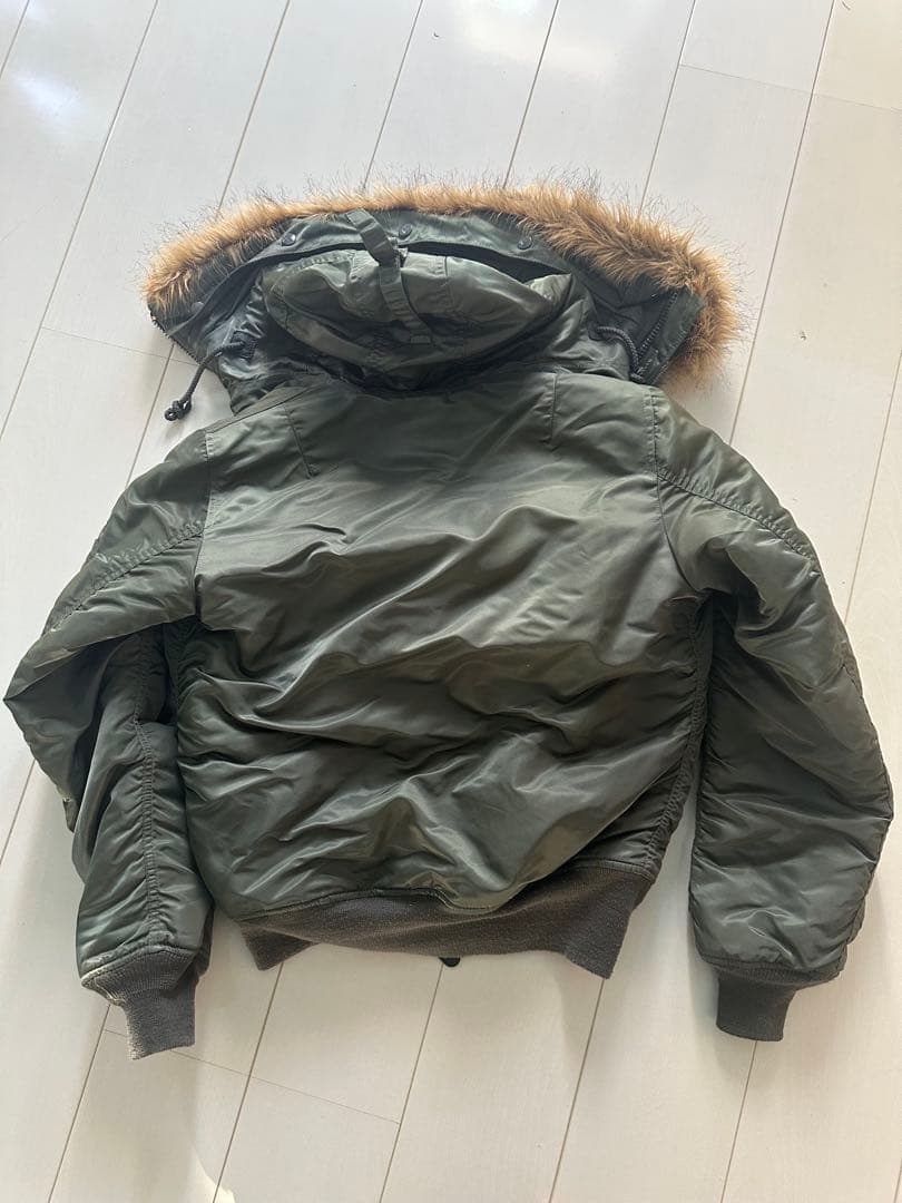 アルファインダストリーズ オリーブ色 MA-1 フライトジャケット