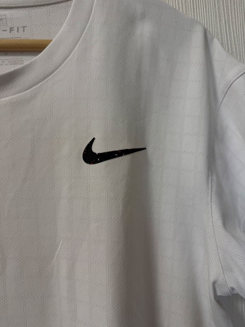 Nike ドライフィット Tシャツ ホワイト