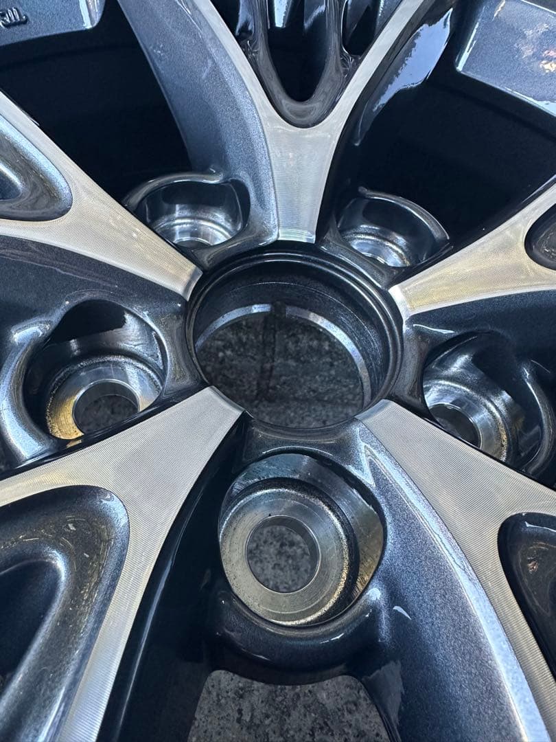 ① 良品 トヨタ 60系 プリウス Zグレード 純正 19インチ 4本