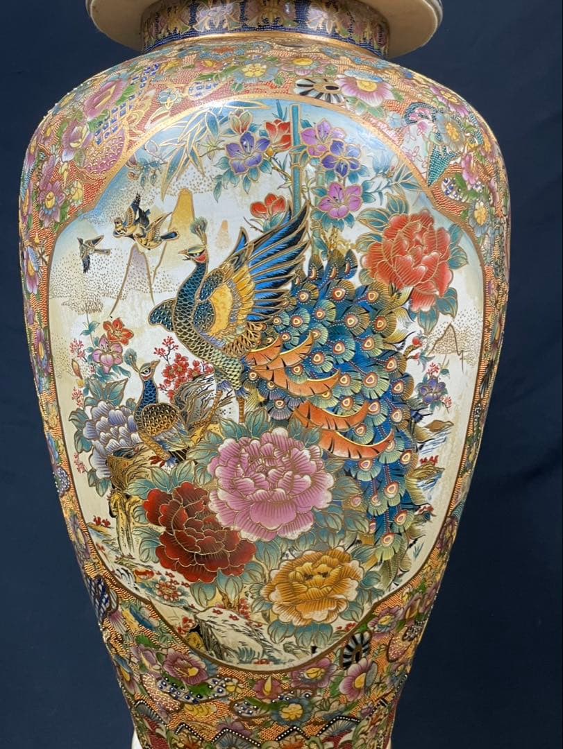 薩摩 特大 沈香壺 花鳥図 高さ約127cm 飾壺 特大花瓶 牡丹 孔雀 金彩