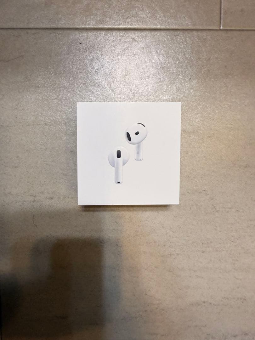 Apple AirPods 4 アクティブノイズ キャンセリング搭載モデル