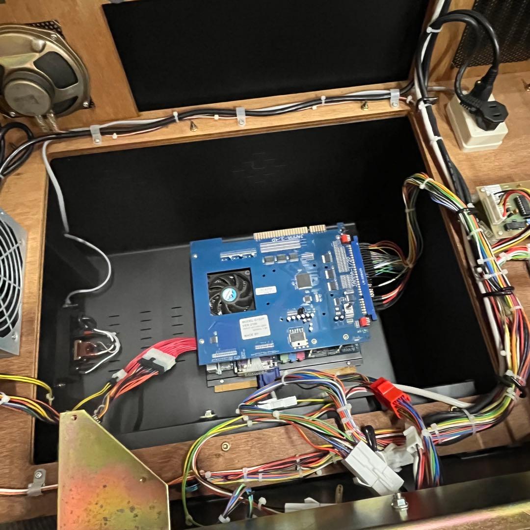 卓上ゲーム機　インベーダーゲーム　3285種類搭載　レトロゲーム　2015年製