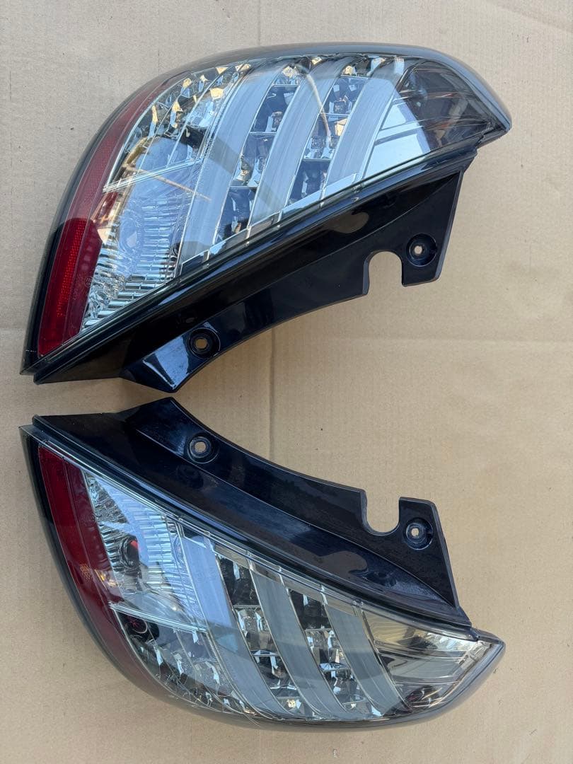 スイフトスポーツ　zc32s 社外　テールランプ　LED
