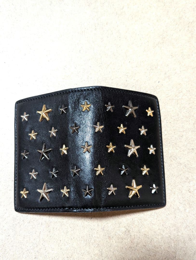 良品☆使用回数少なめJIMMY CHOO 星型スタッズ 黒レザーミニ2つ折り財布