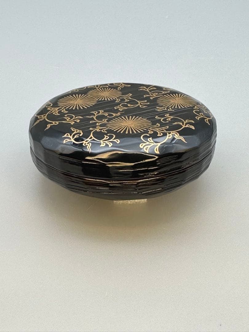 茶道具　香合　橋村萬象　唐松唐草