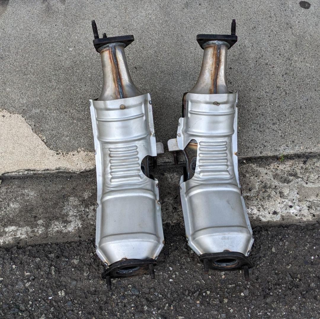 売り切り! VQ35DE Z33 V35 Y50 フェアレディZ　フーガ 触媒