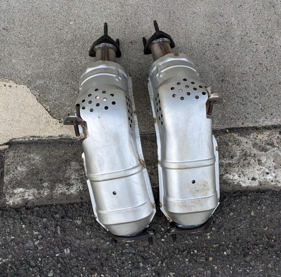 売り切り! VQ35DE Z33 V35 Y50 フェアレディZ　フーガ 触媒