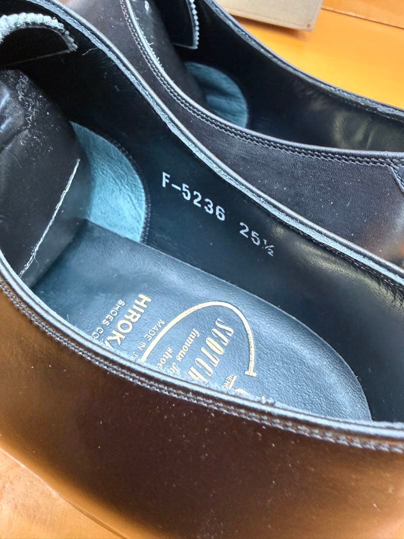 ヒロカワ製靴　黒　ビジネスシューズ25.5EEE