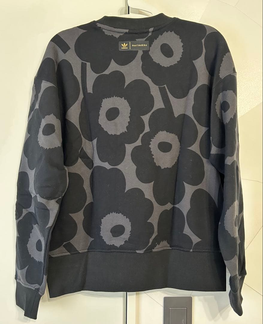 adidas×マリメッコ ウニッコ トレーナー